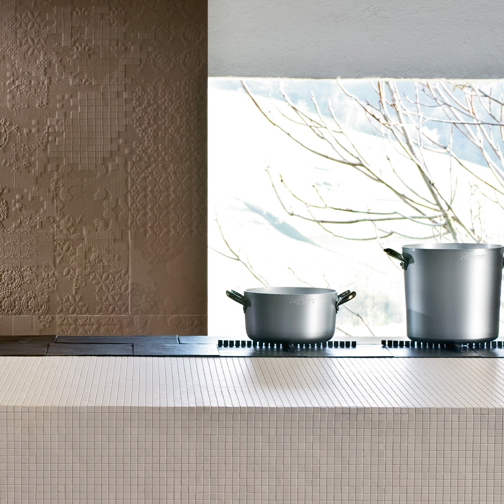 Teknotessere Bianco — mutfak uygulaması · Mutina