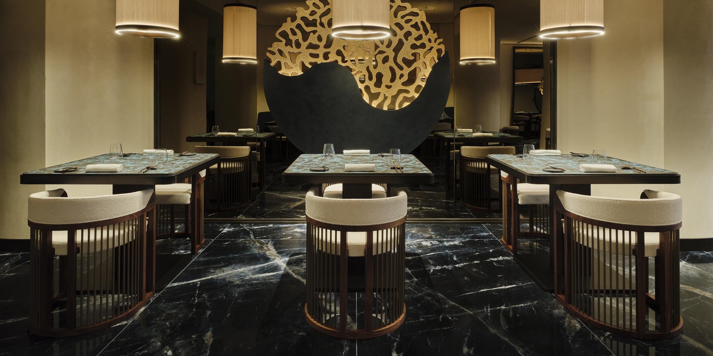 Nerosicilia — Lav tasi zeminli fine-dining restoran