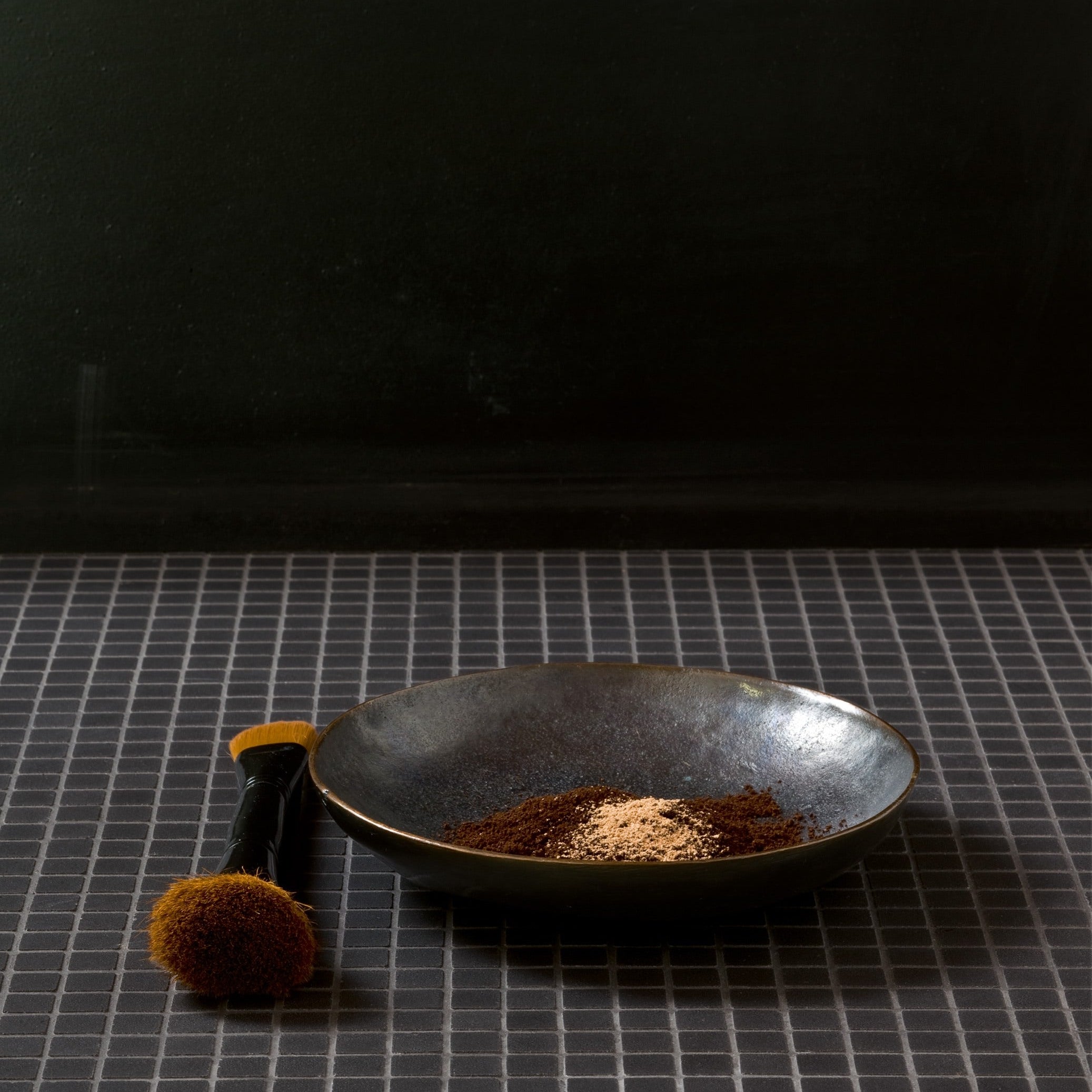 Teknotessere Nero — zemin uygulaması · Mutina