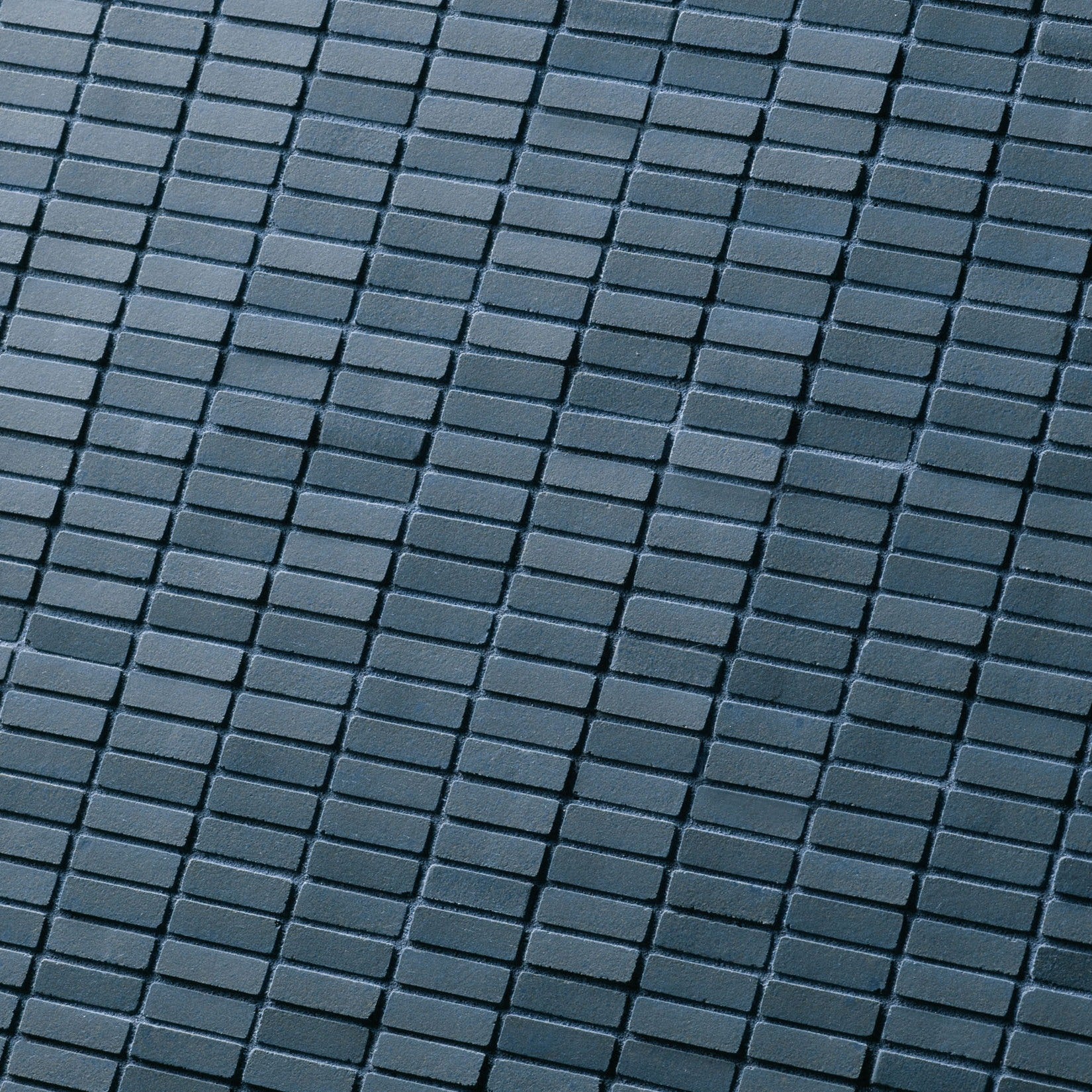 Phenomenon Blu — duvar uygulaması · Mutina
