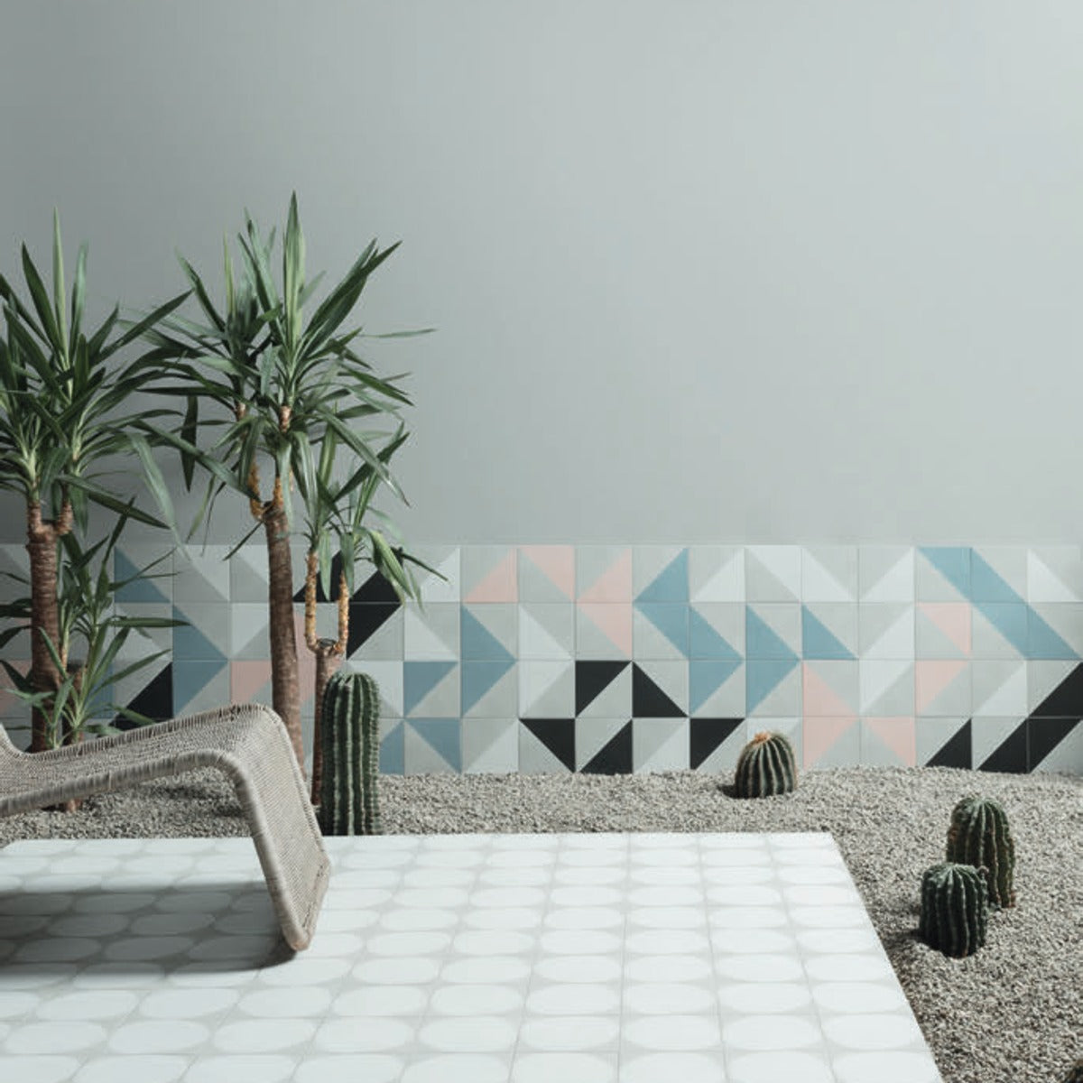 Futura Half White — duvar uygulaması