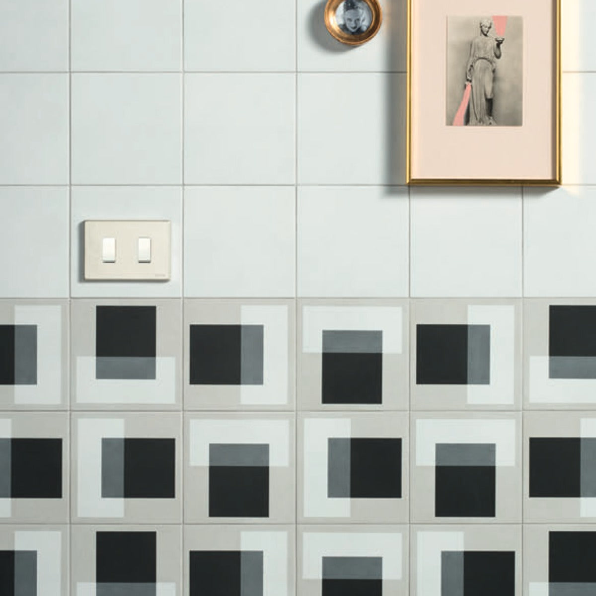 Futura T White — duvar uygulaması